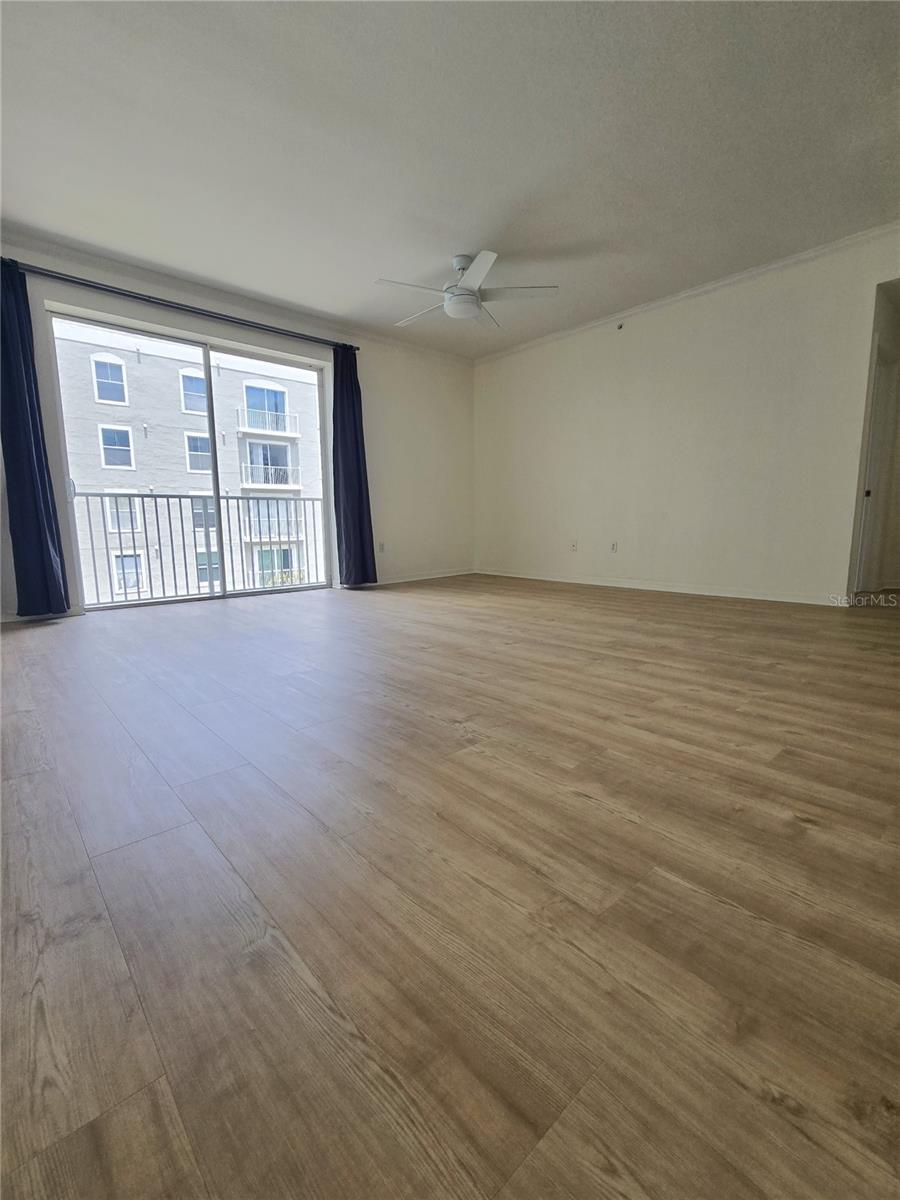 PARKCREST HARBOUR ISLAND CONDO - Residential