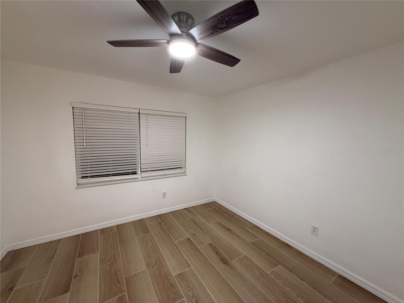 PINES/DEEP CRK I PH 06 - Residential Lease