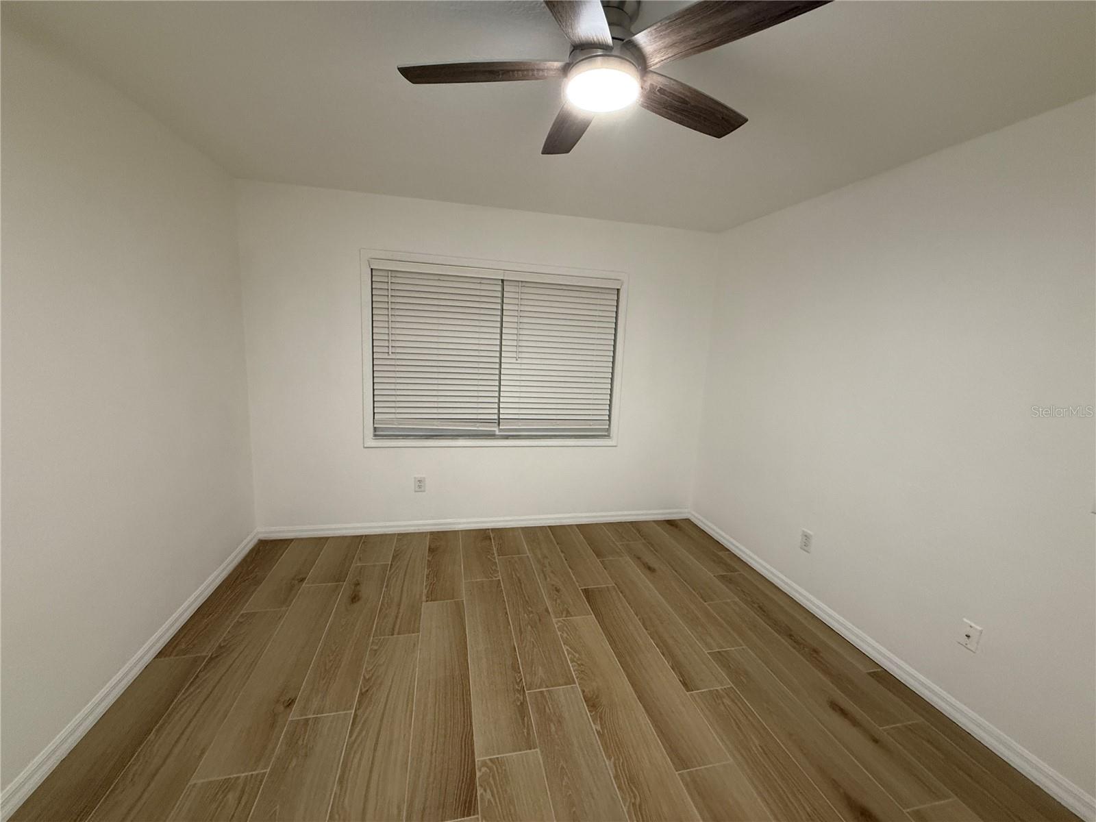 PINES/DEEP CRK I PH 06 - Residential Lease