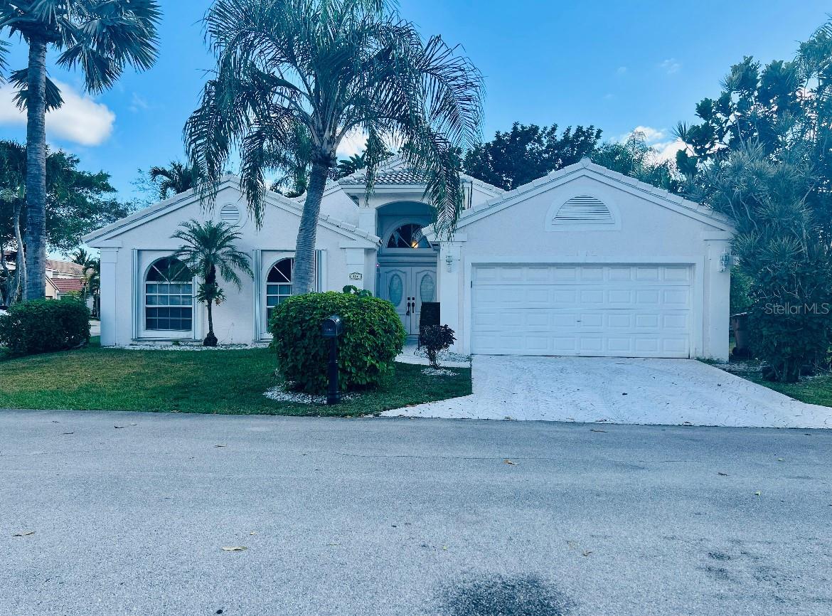 COQUINA LAKES 105-22 B - Residential