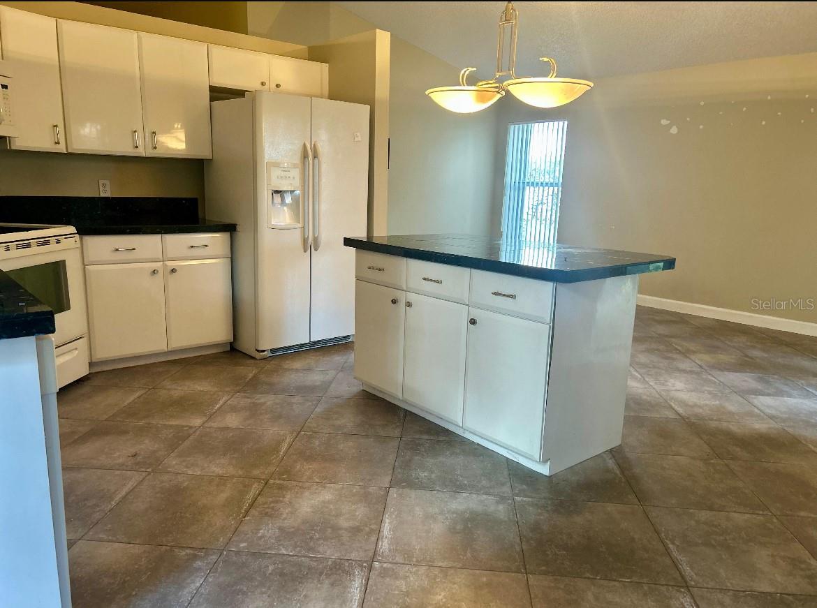 COQUINA LAKES 105-22 B - Residential