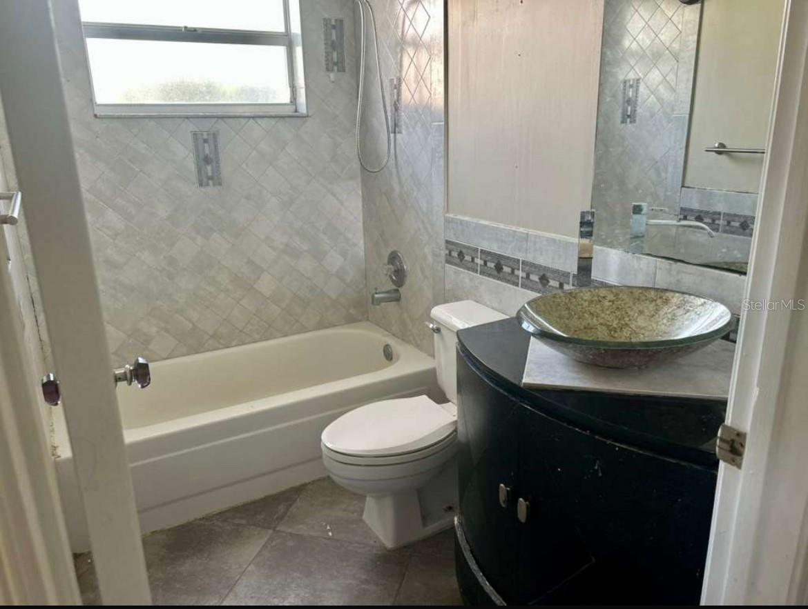 COQUINA LAKES 105-22 B - Residential