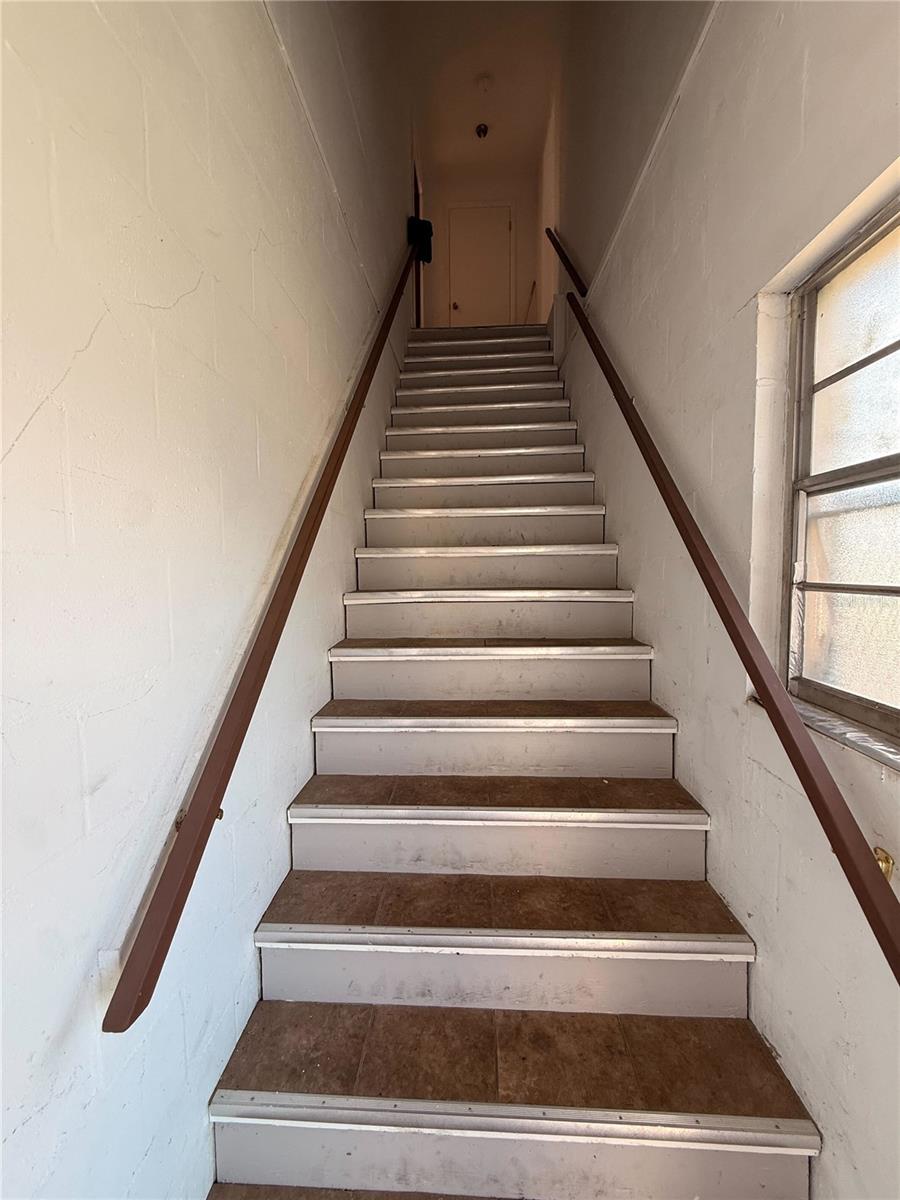 MASON & CARSWELLS HOLLY HILL - Residential Lease