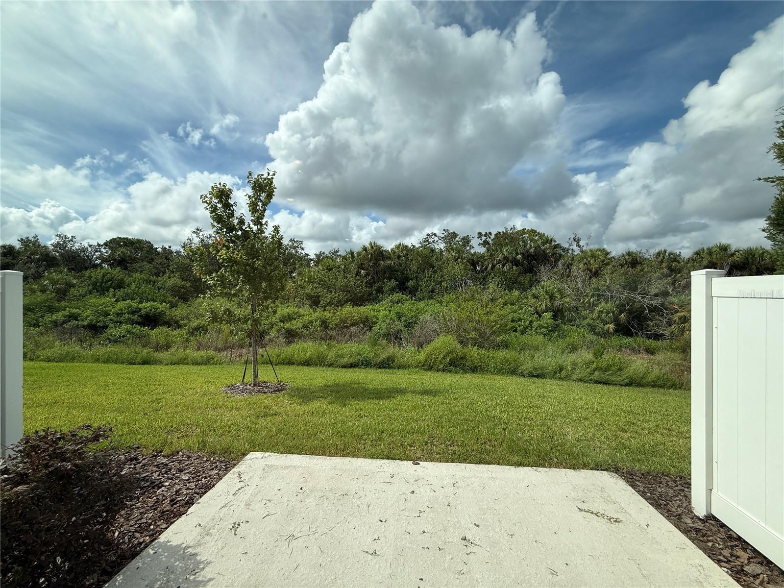 ARTISAN LAKES EDGESTONE NORTH PH I & II - Residential Lease