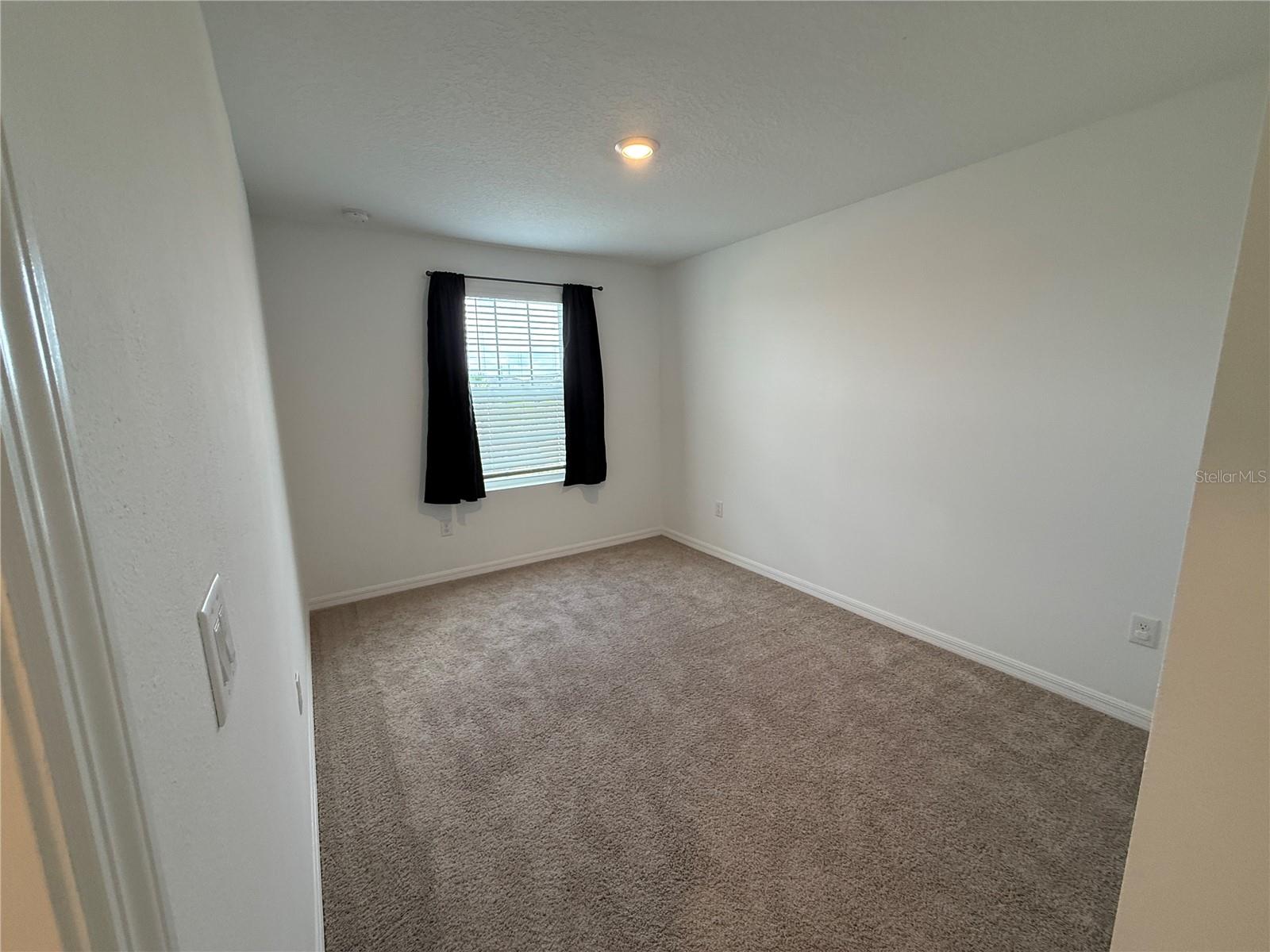 ARTISAN LAKES EDGESTONE NORTH PH I & II - Residential Lease