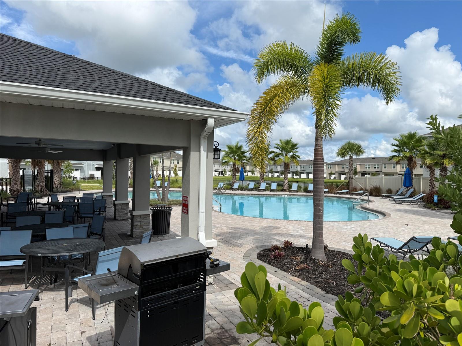 ARTISAN LAKES EDGESTONE NORTH PH I & II - Residential Lease