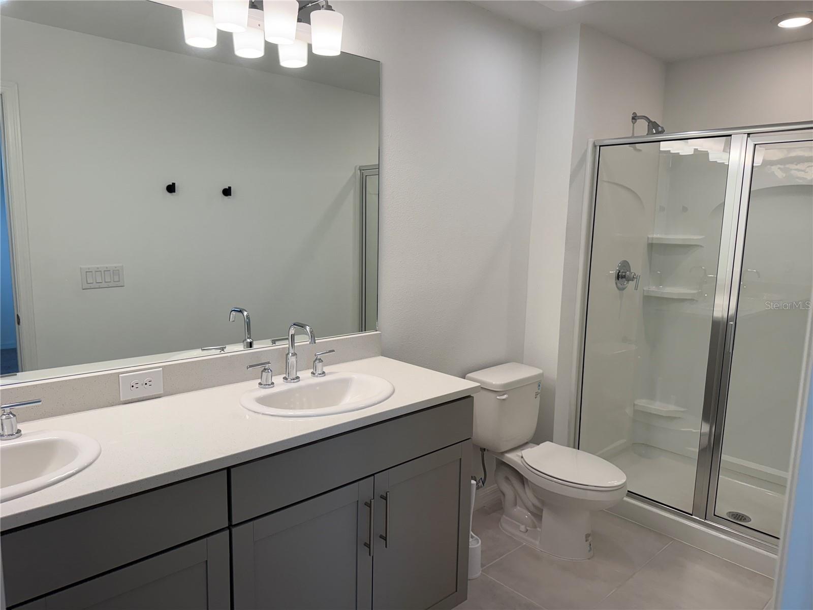 ARTISAN LAKES EDGESTONE NORTH PH I & II - Residential Lease