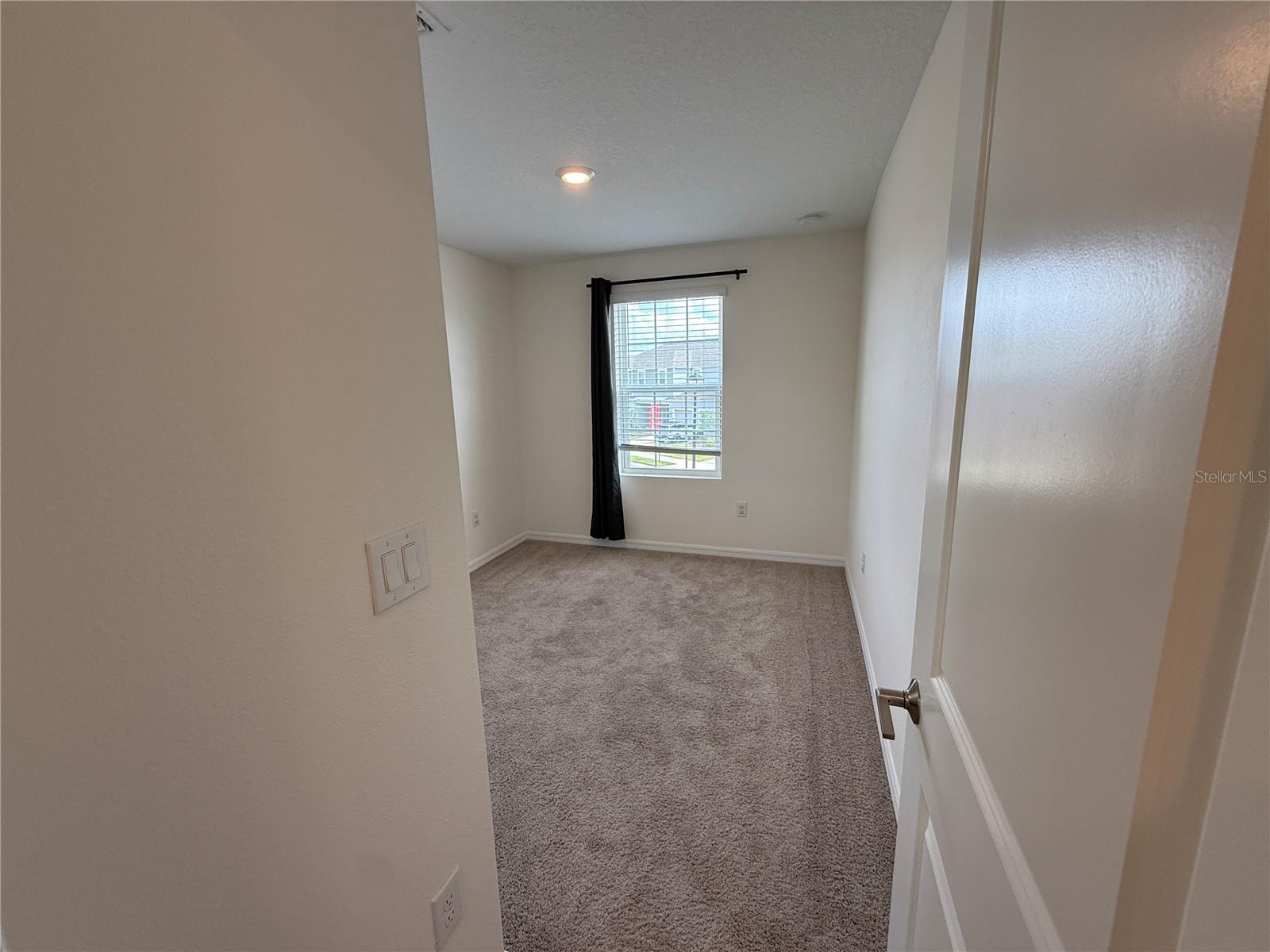 ARTISAN LAKES EDGESTONE NORTH PH I & II - Residential Lease