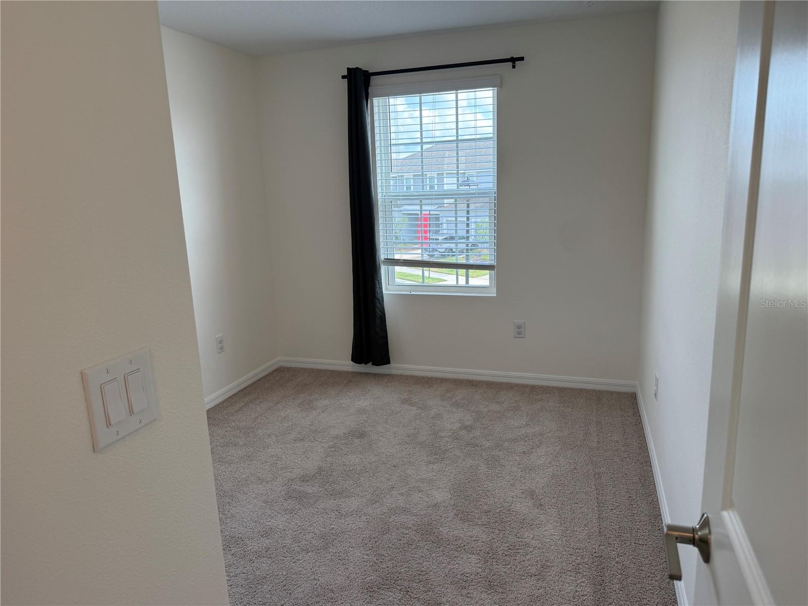 ARTISAN LAKES EDGESTONE NORTH PH I & II - Residential Lease