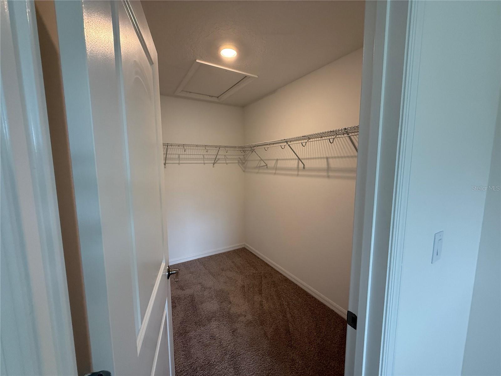 ARTISAN LAKES EDGESTONE NORTH PH I & II - Residential Lease