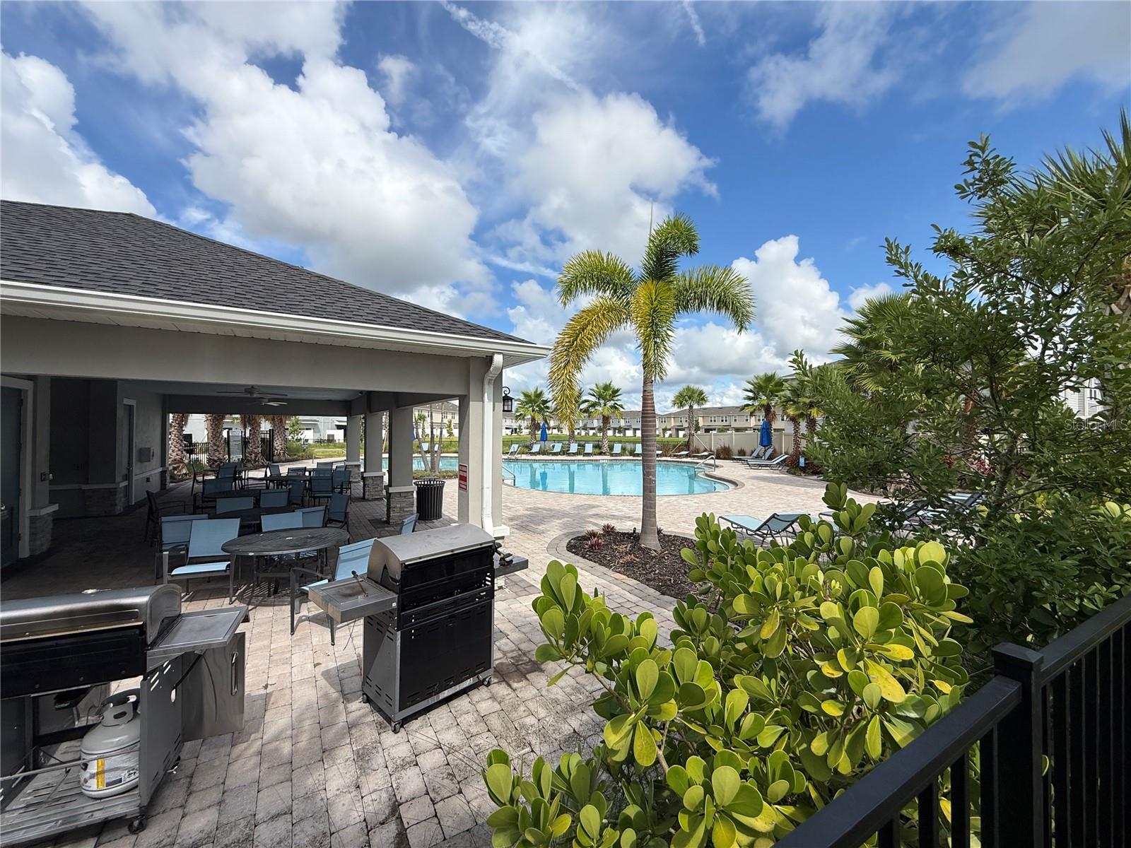 ARTISAN LAKES EDGESTONE NORTH PH I & II - Residential Lease