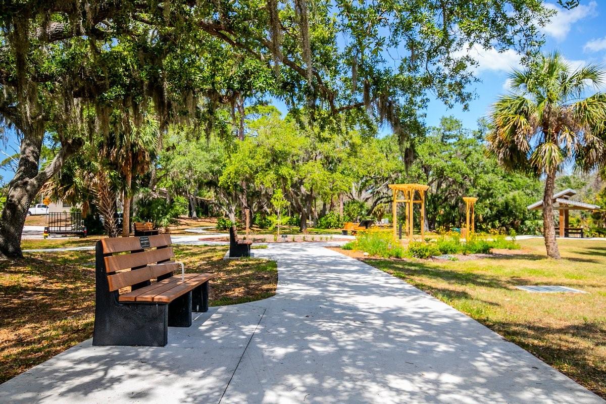 PARK TRACE ESTATES - Residential
