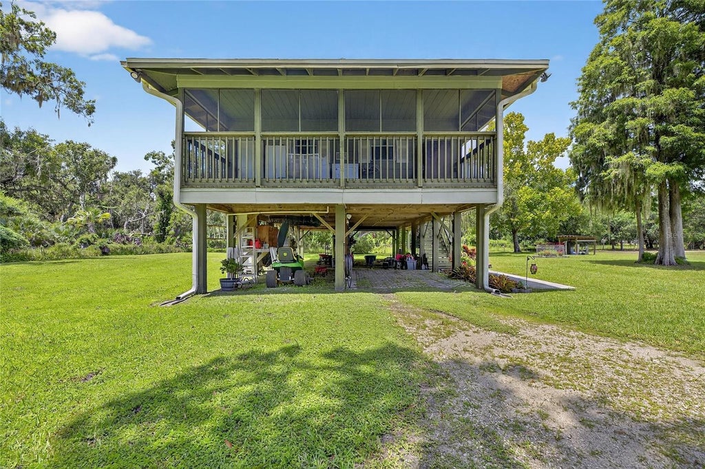 Photo of 205 Wendel Avenue, Lithia, FL 33547 (MLS # TB8520774)