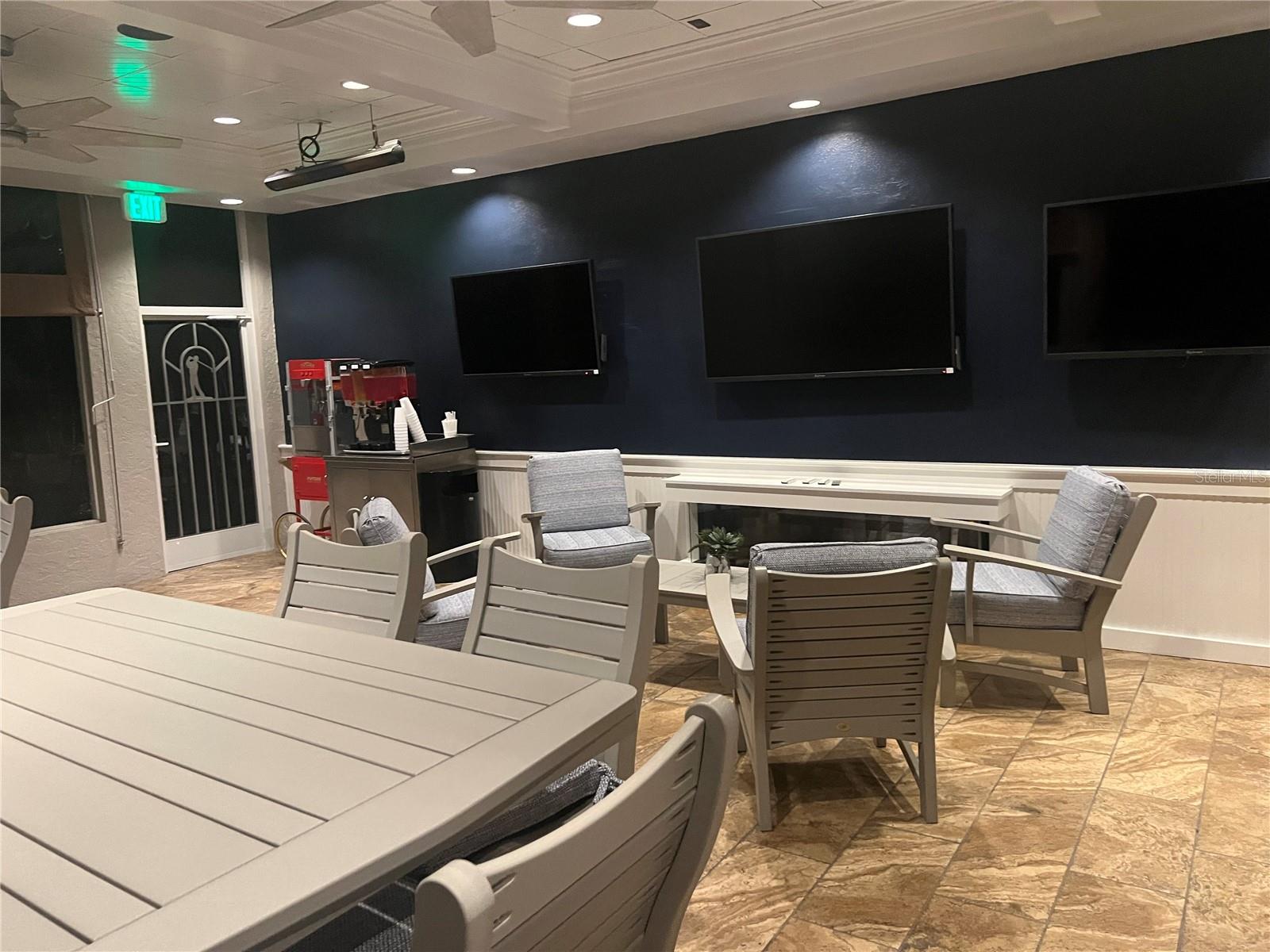 VENICE GOLF & COUNTRY CLUB - Residential