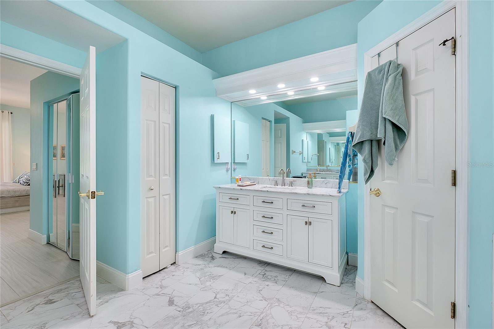 VENICE GOLF & COUNTRY CLUB - Residential