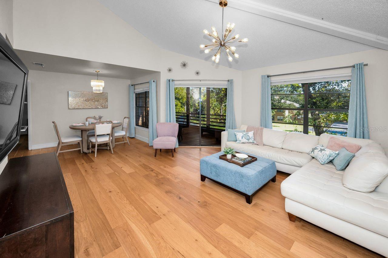 902 LENNOX ROAD W 902