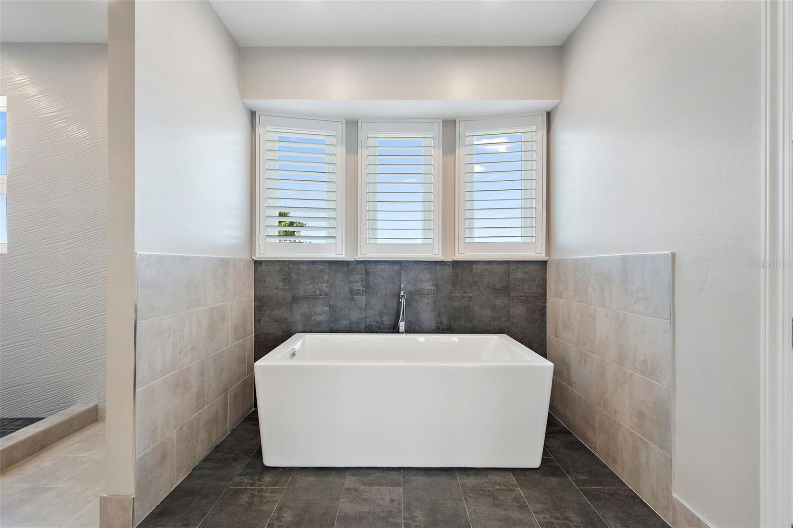 REDINGTON BEACH HOMES 6TH ADD - Residential