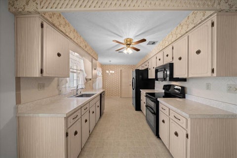 Tiny photo for 317 S Barbour Street, Beverly Hills, FL 34465 (MLS # OM732524)