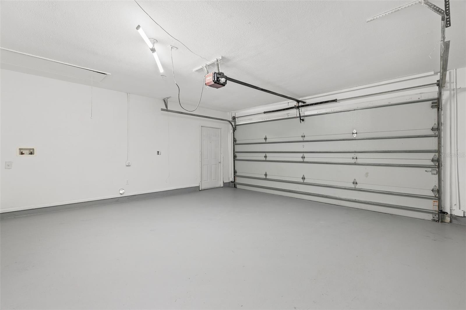 THE VILLAGES OF LAKESIDE SOUTH PHIII REV - Residential