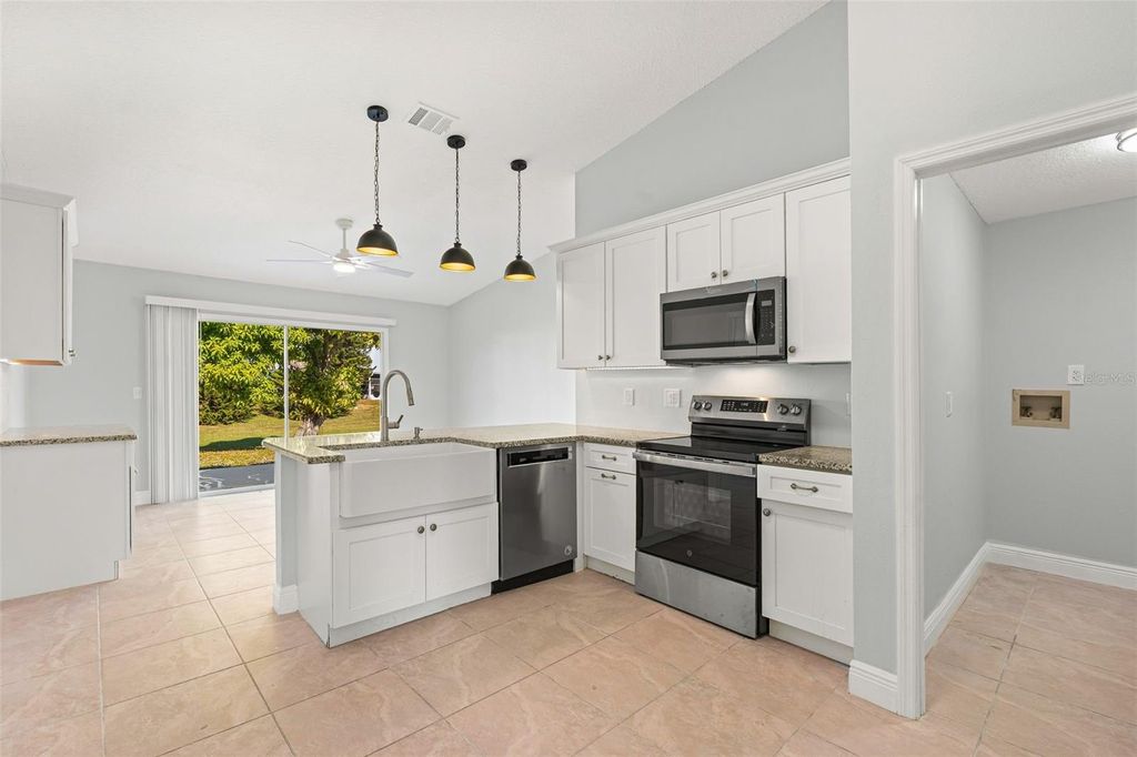 Photo of 3708 40th Avenue W, Bradenton, FL 34205 (MLS # A4672321)