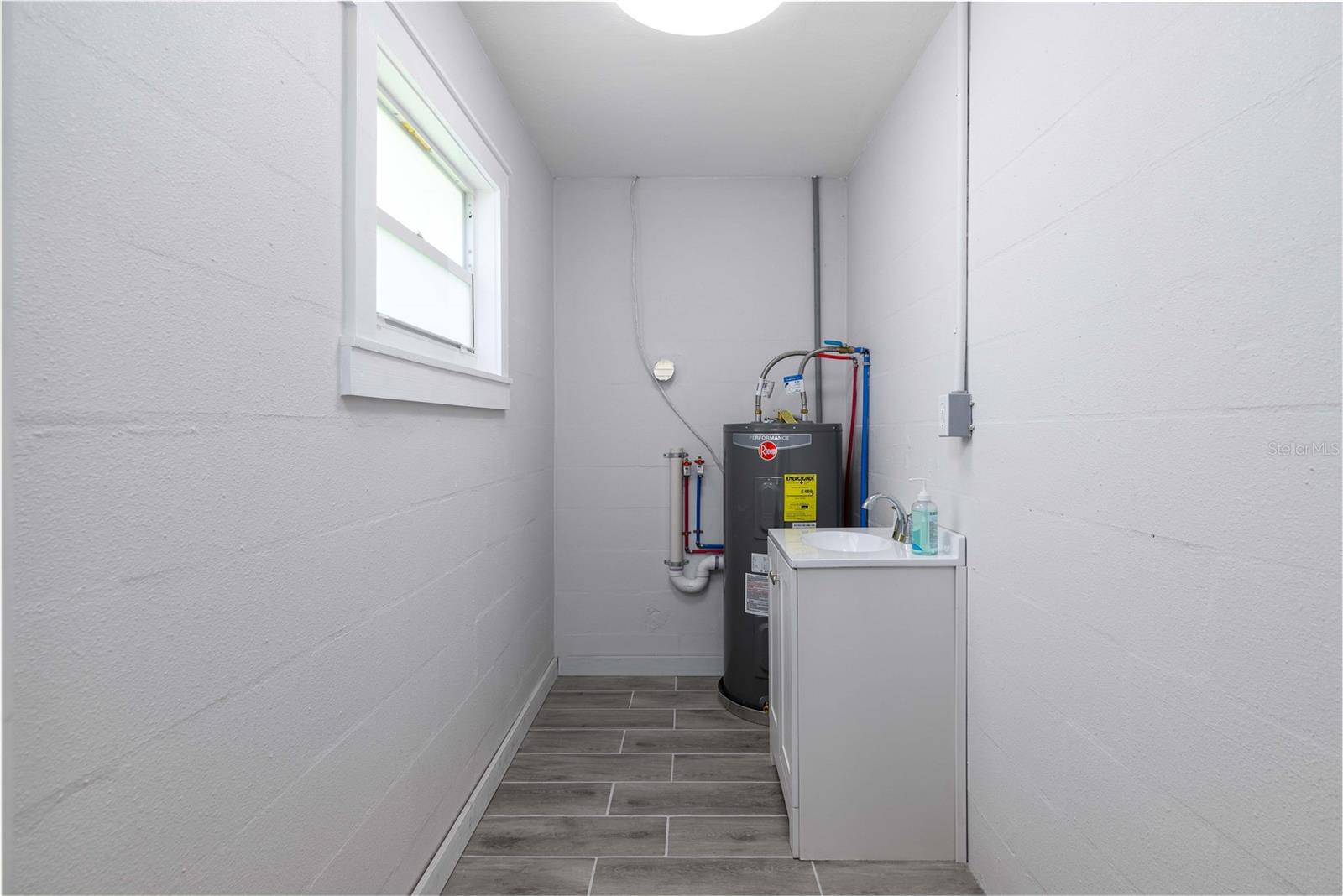 OAK VIEW SUB - Residential