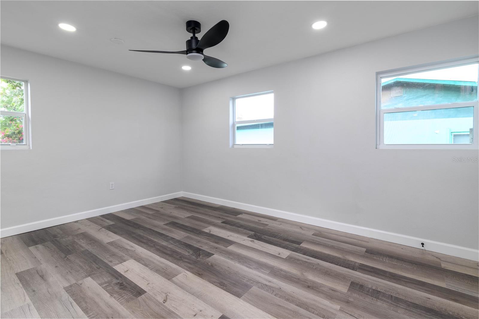 OAK VIEW SUB - Residential