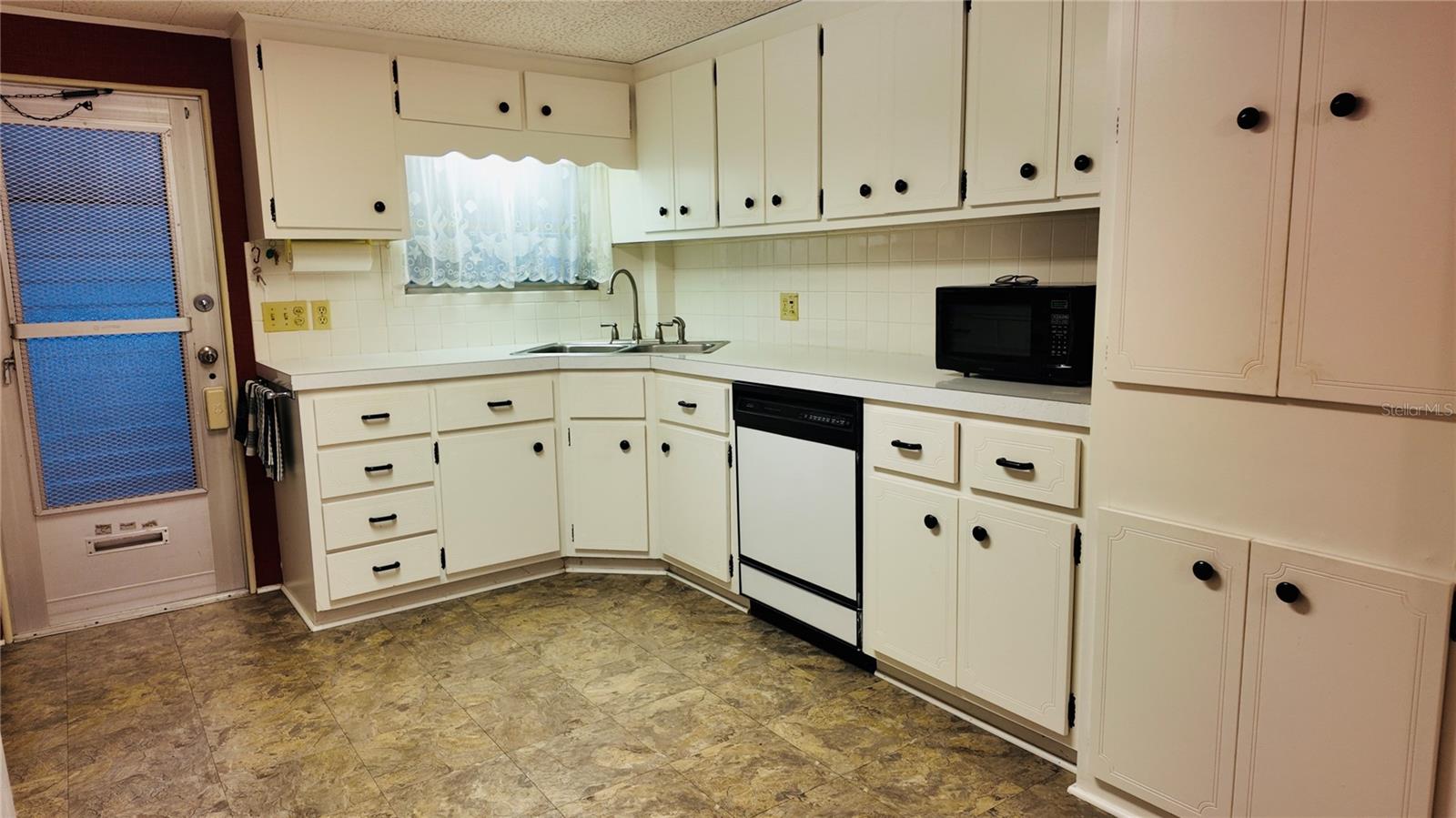 COUNTRY PARK CO-OP M/H UNREC - Residential