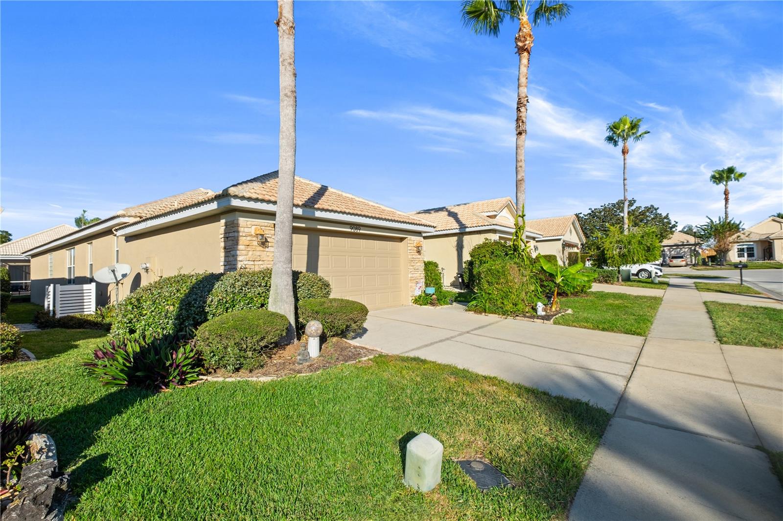 COUNTRY CLUB/MT DORA PH II-9 - Residential