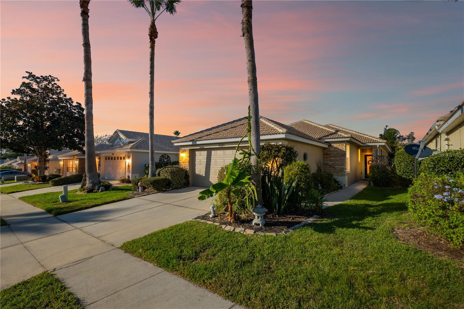 COUNTRY CLUB/MT DORA PH II-9 - Residential