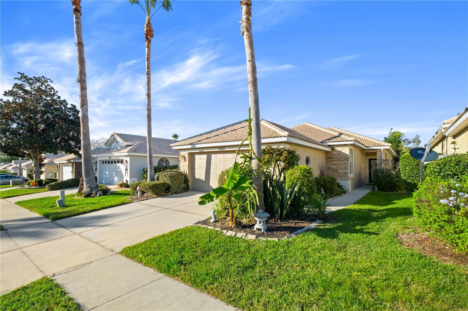 COUNTRY CLUB/MT DORA PH II-9 - Residential