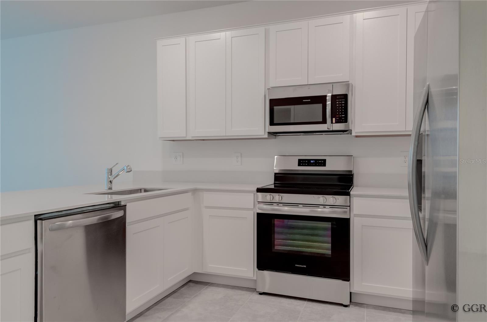 CHATEAU AT ASTONIA 22 TH - Residential
