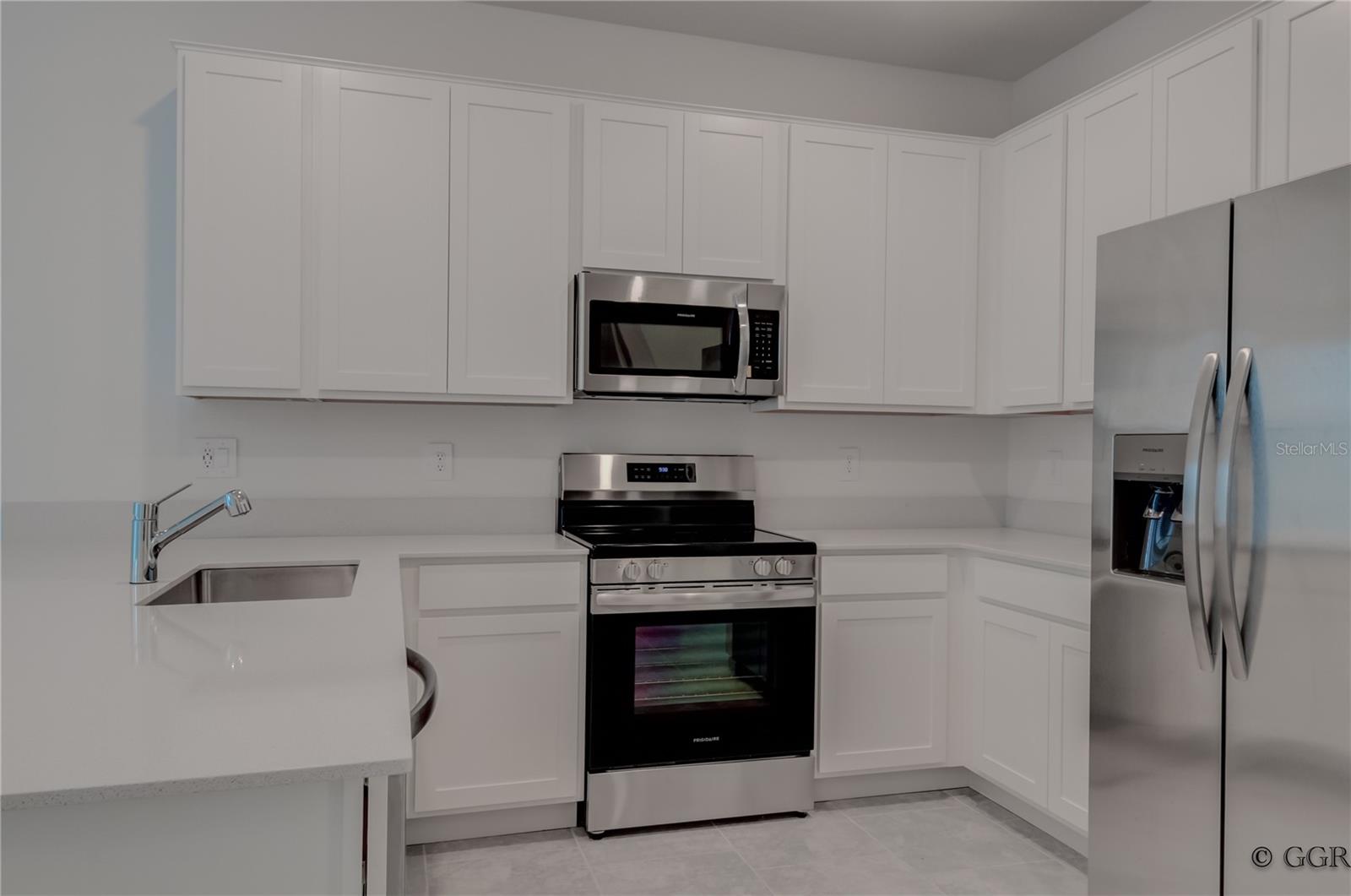 CHATEAU AT ASTONIA 22 TH - Residential