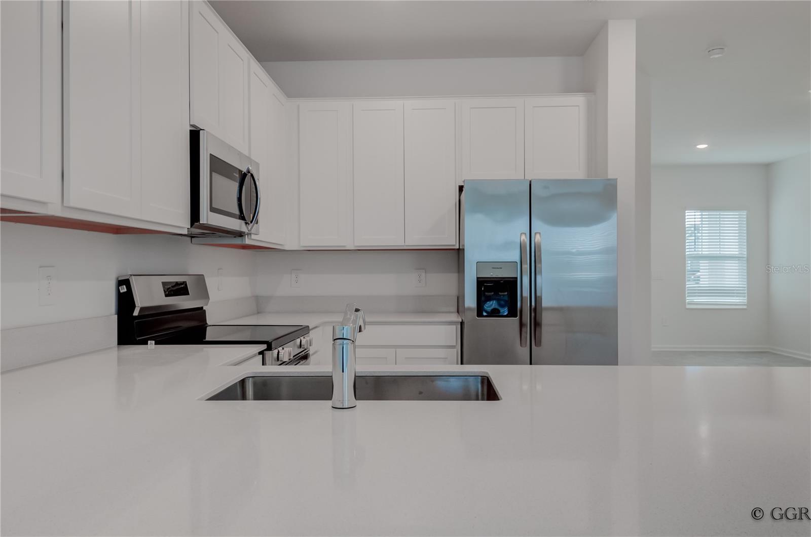 CHATEAU AT ASTONIA 22 TH - Residential