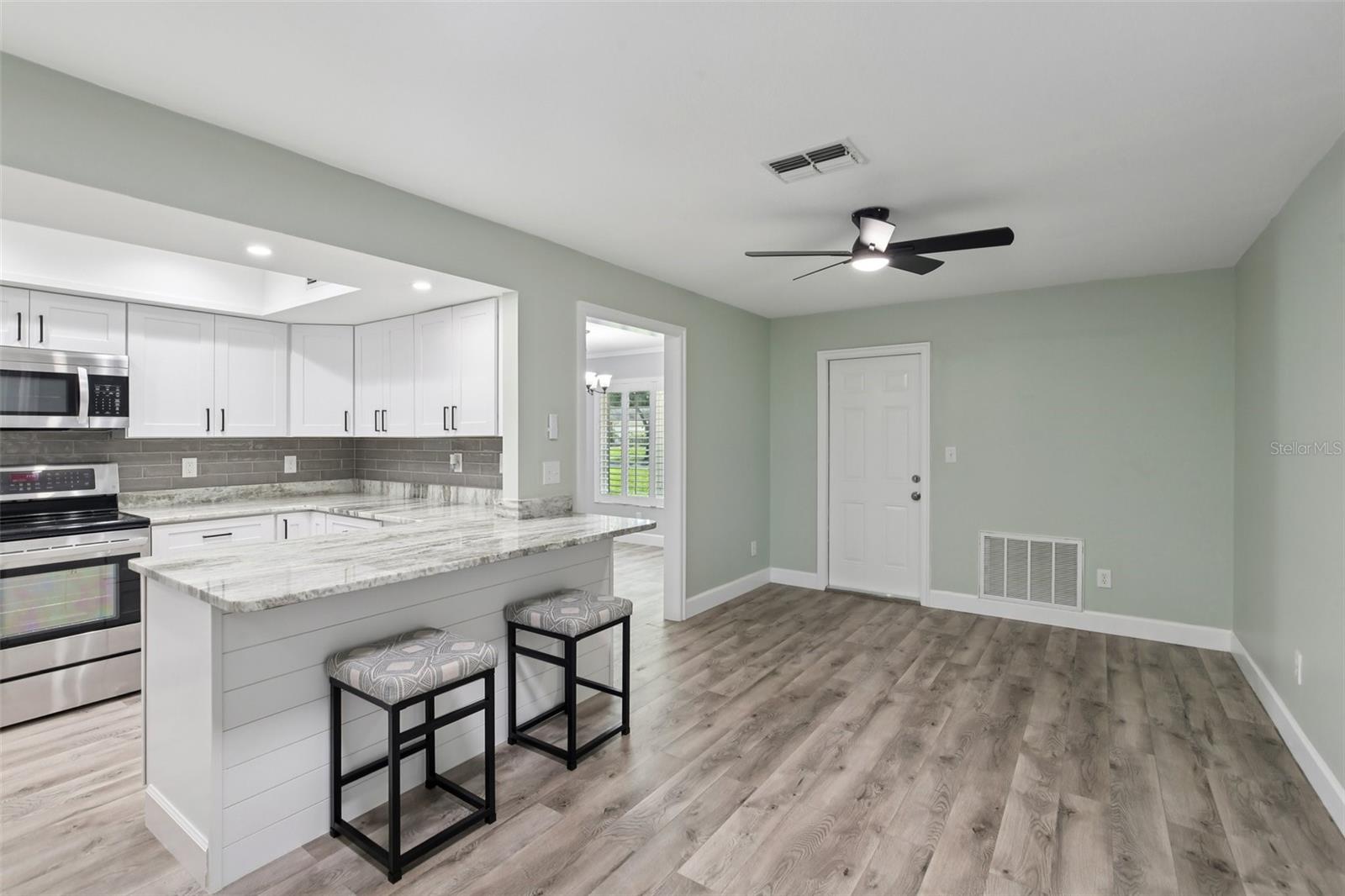 HIGHLAND LAKES - Residential Lease