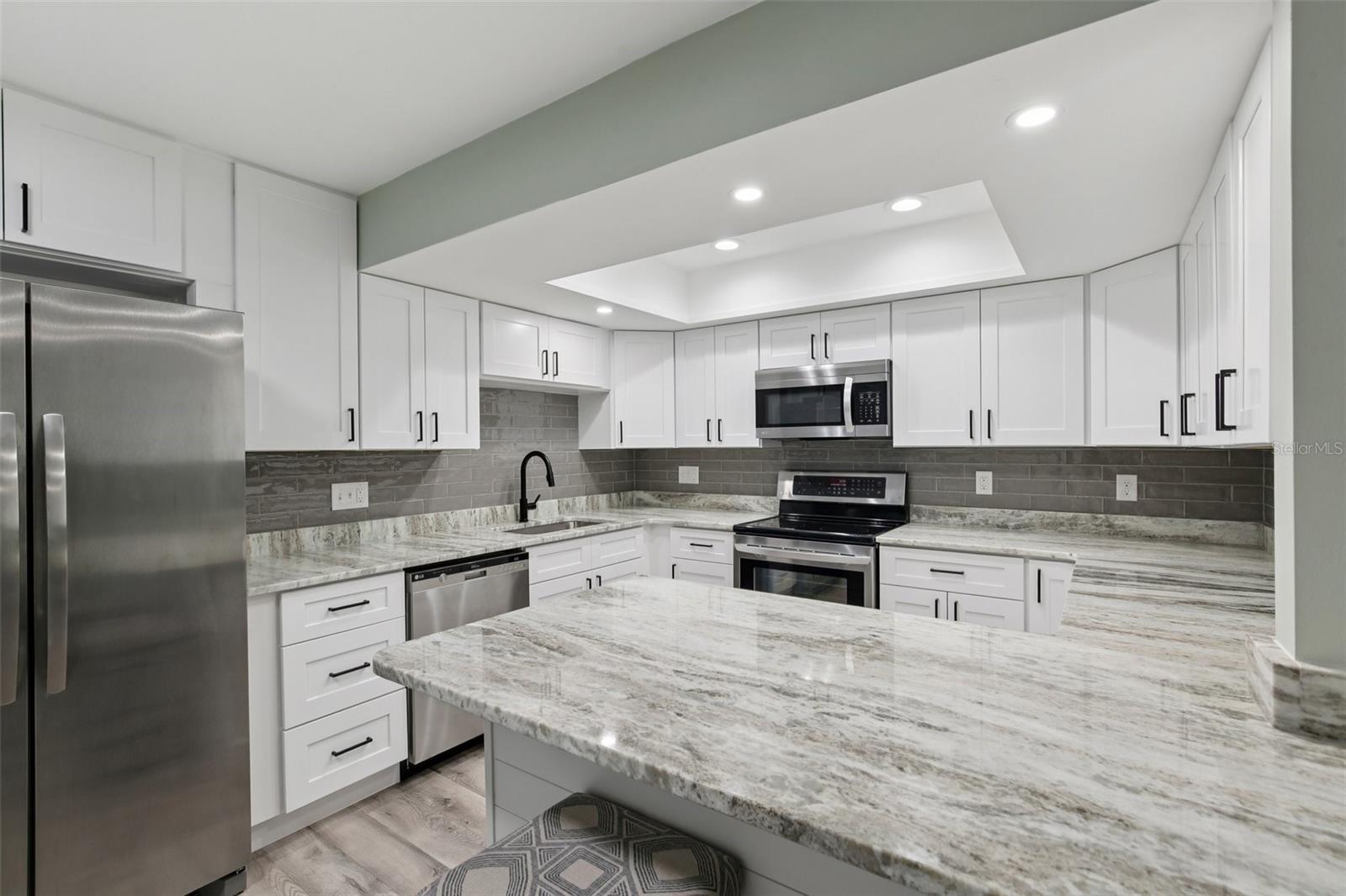 HIGHLAND LAKES - Residential Lease