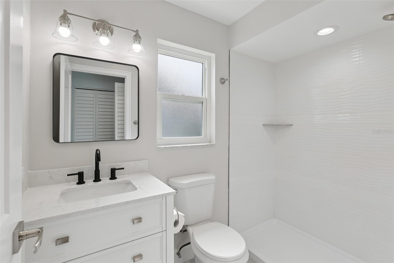 HIGHLAND LAKES - Residential Lease