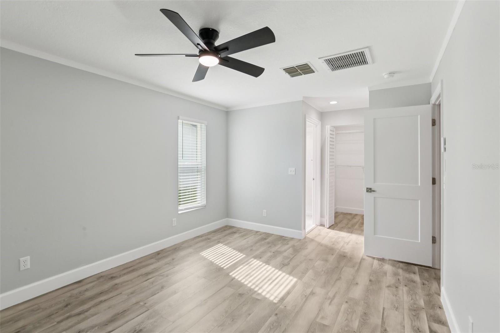 HIGHLAND LAKES - Residential Lease