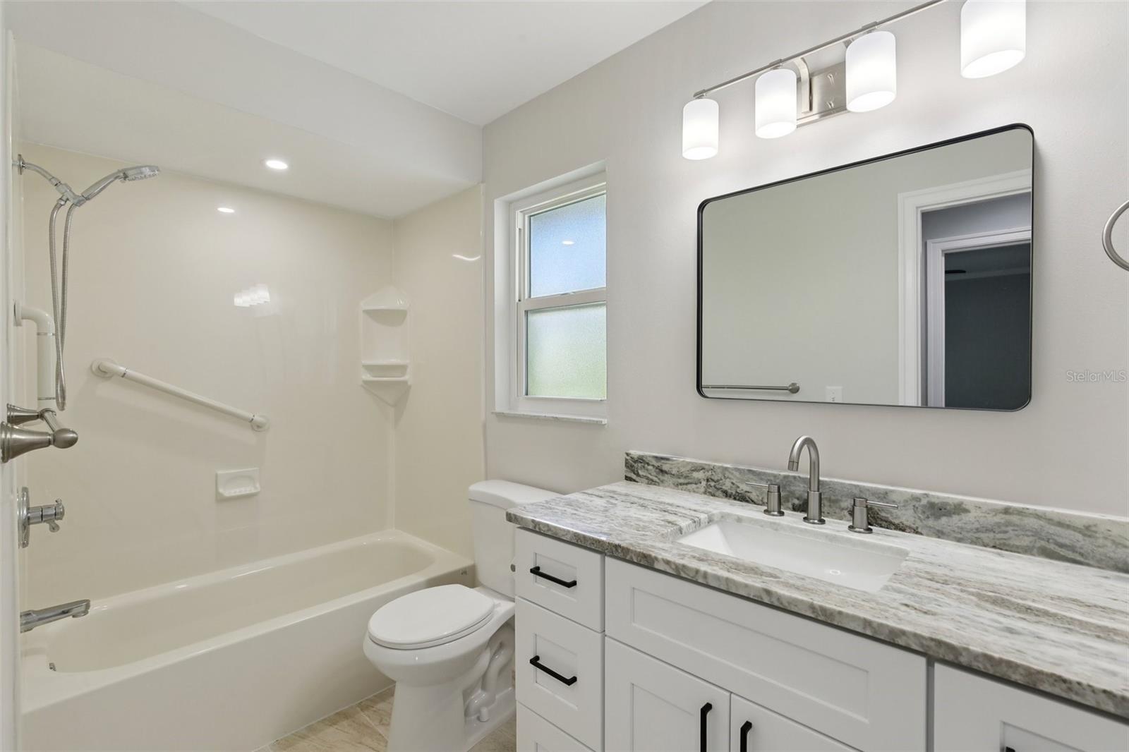 HIGHLAND LAKES - Residential Lease