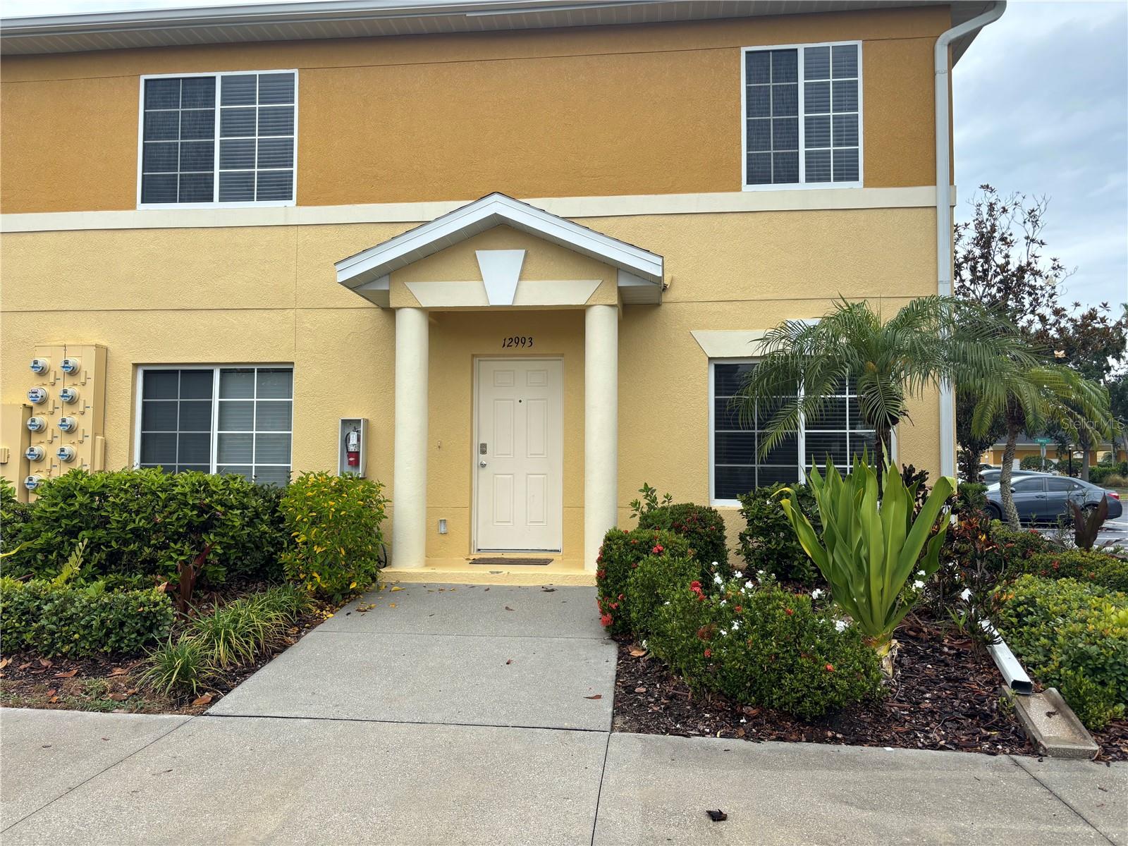Stoneywood Cove Townhomes! Well Maintained Community with a Community Pool. This Townhome offers 3 Bedrooms, 2.5 Baths, Separate Eating Area, Large Family Room. The Bedrooms are all Located on the Second Floor with 2 Full Baths, and Walk-in-Closet in the Master Bedroom. Conveniently Located off River Road for easy Access to I-75 and US-41. SORRY, NO PETS!!