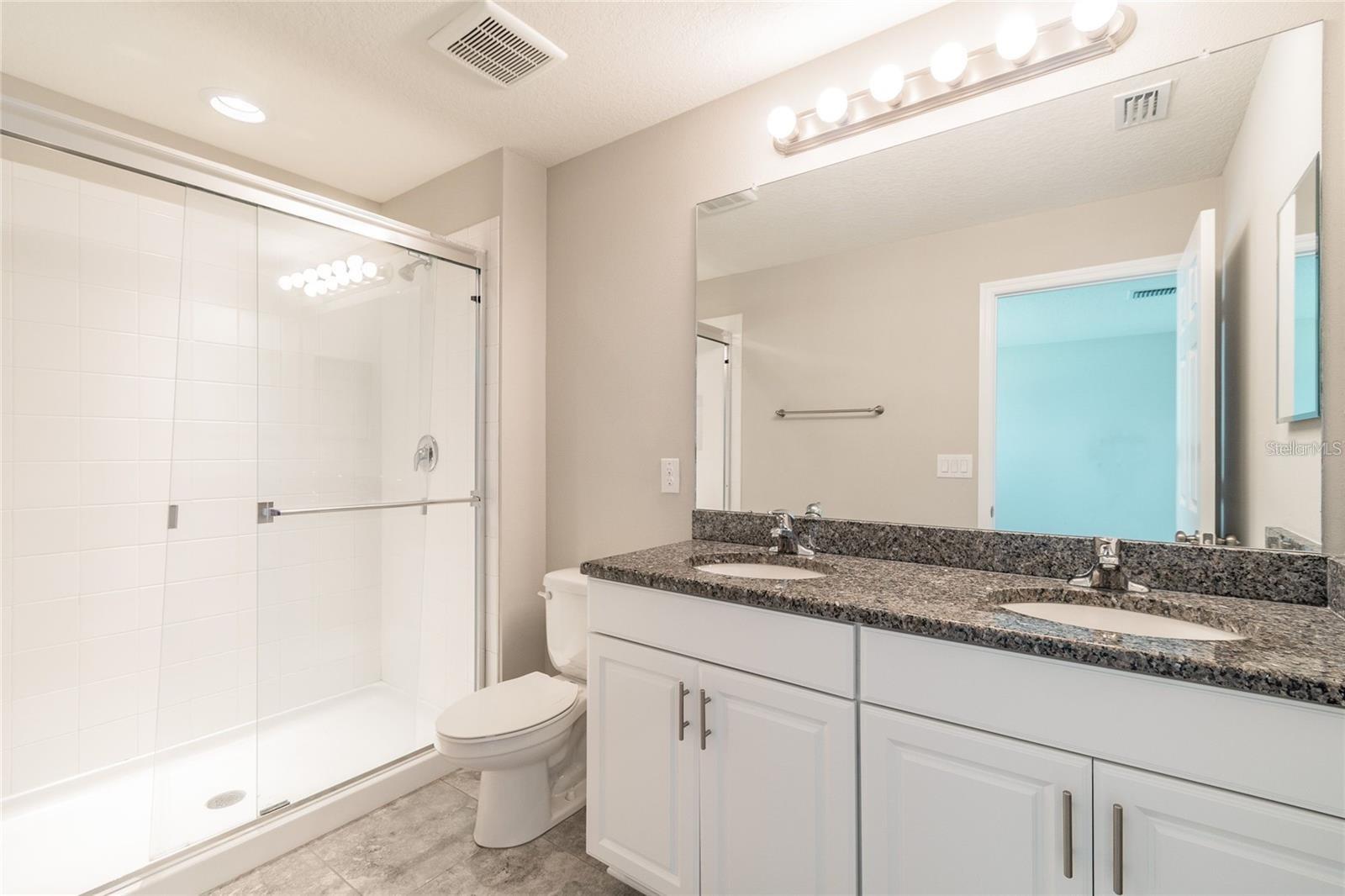 OAK CREEK - Residential