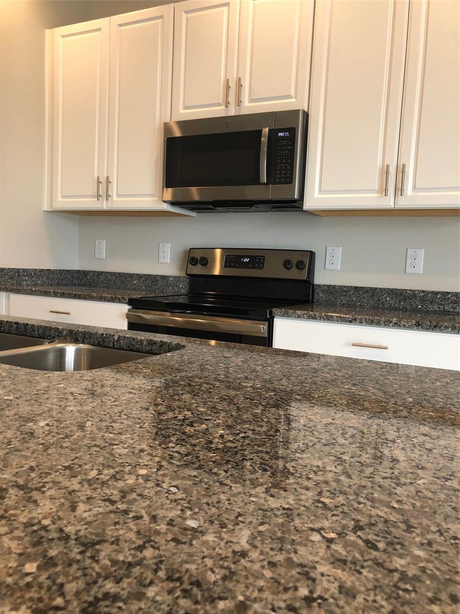 OAK CREEK - Residential