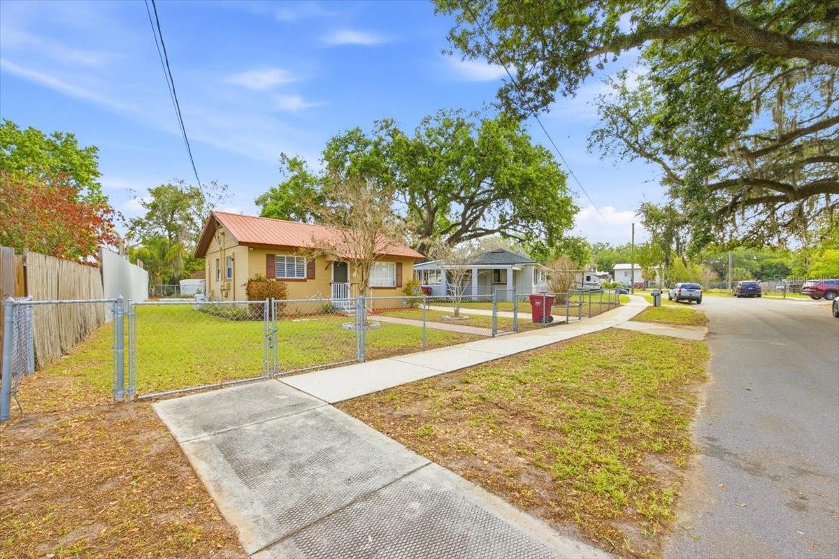 BURCHWOOD - Residential