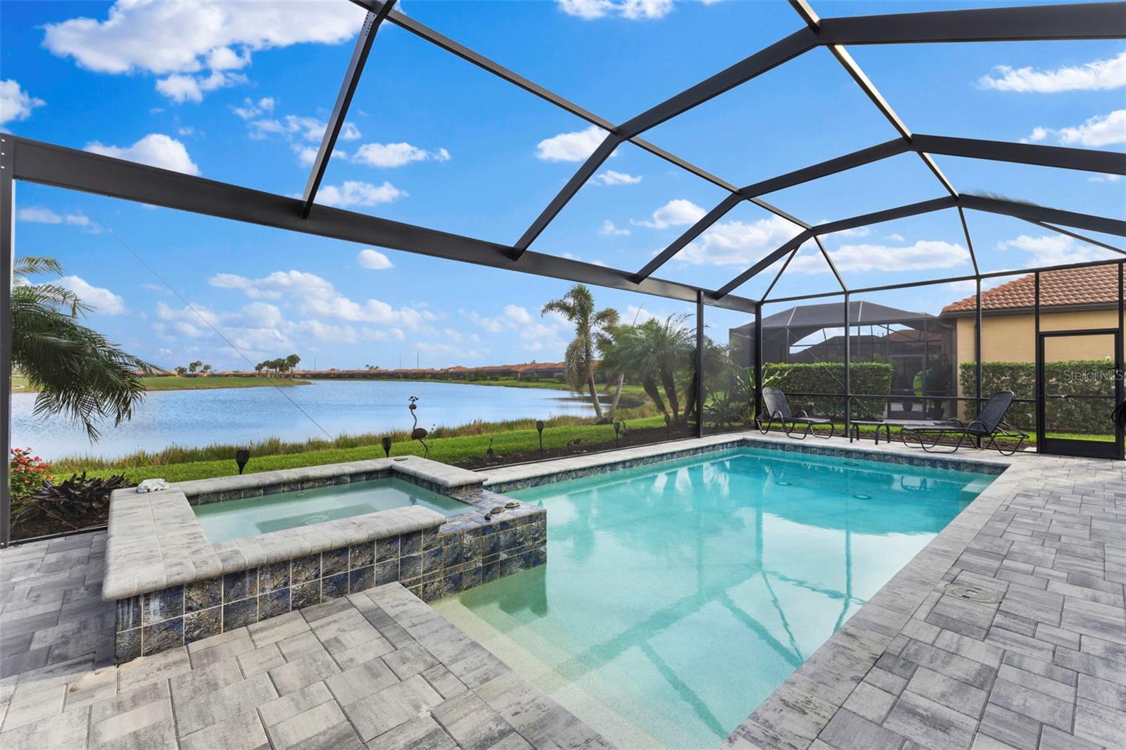 23547 WAVERLY CIRCLE