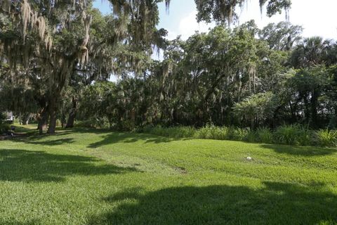 A home in ELLENTON