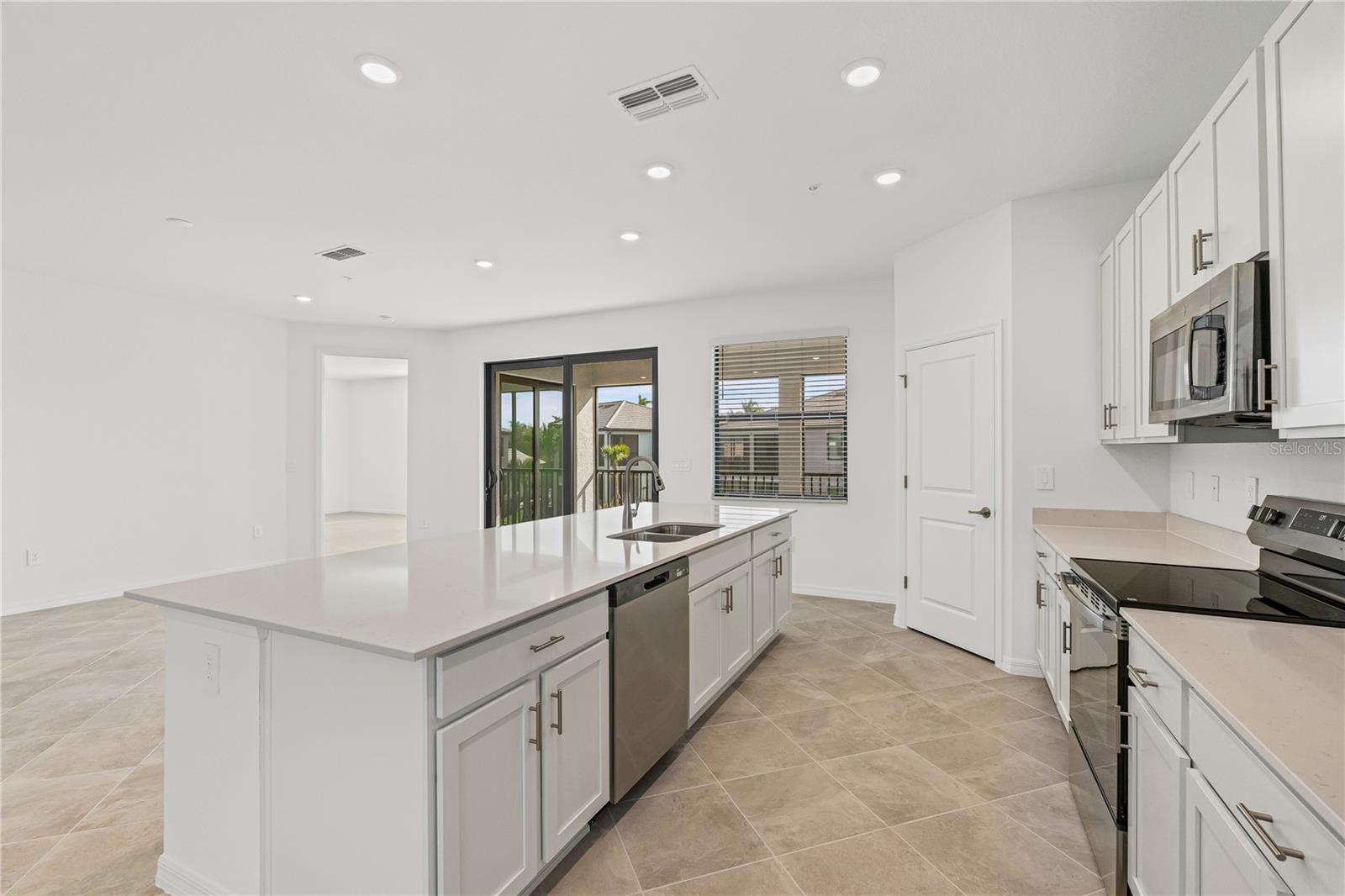 LEGENDS COVE - Residential