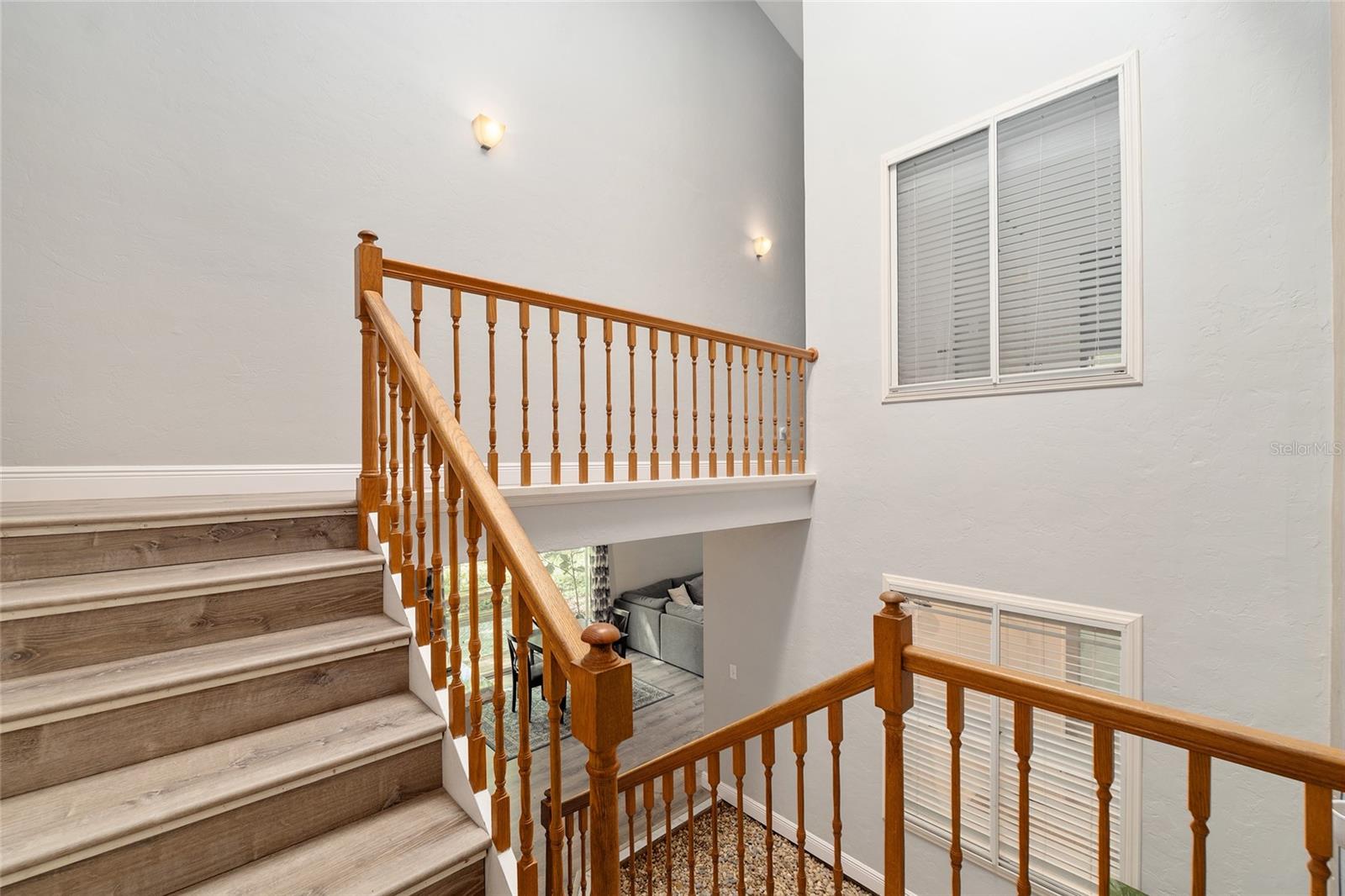 VINTAGE VIEW - Residential