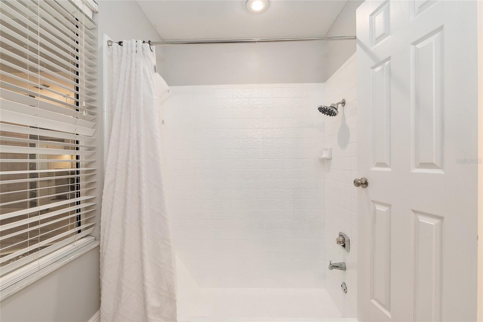 VINTAGE VIEW - Residential