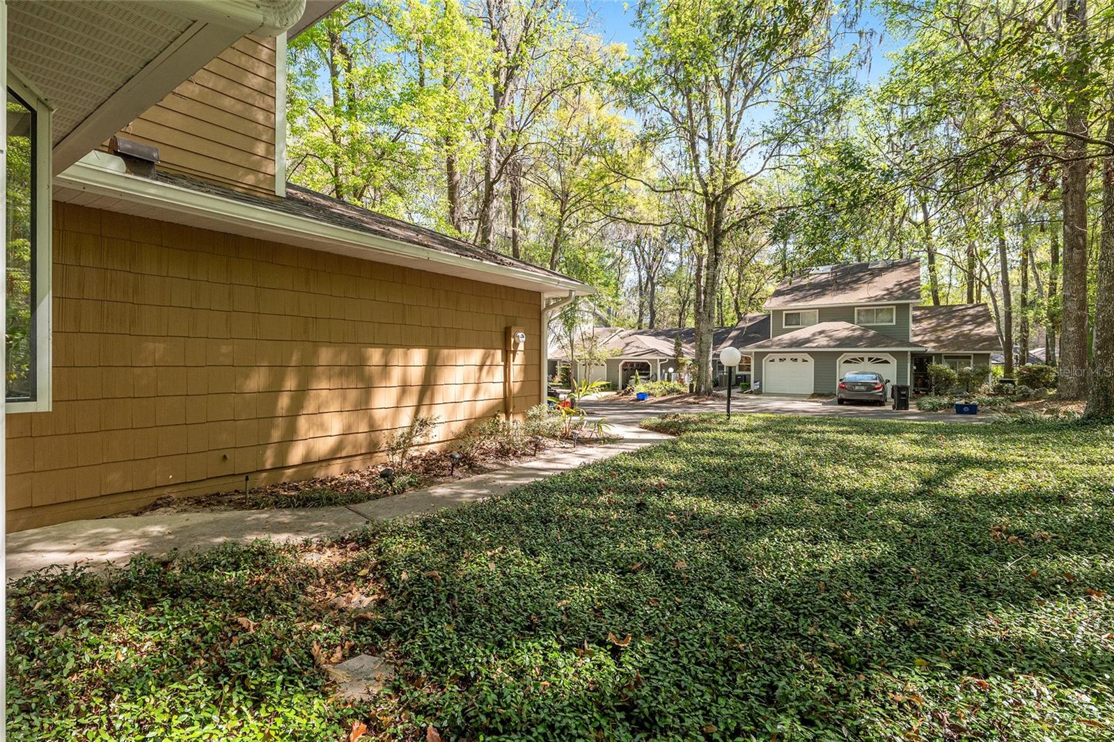VINTAGE VIEW - Residential