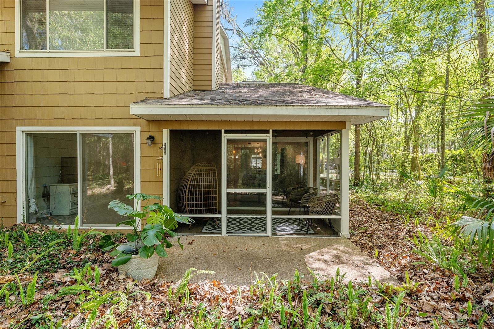 VINTAGE VIEW - Residential