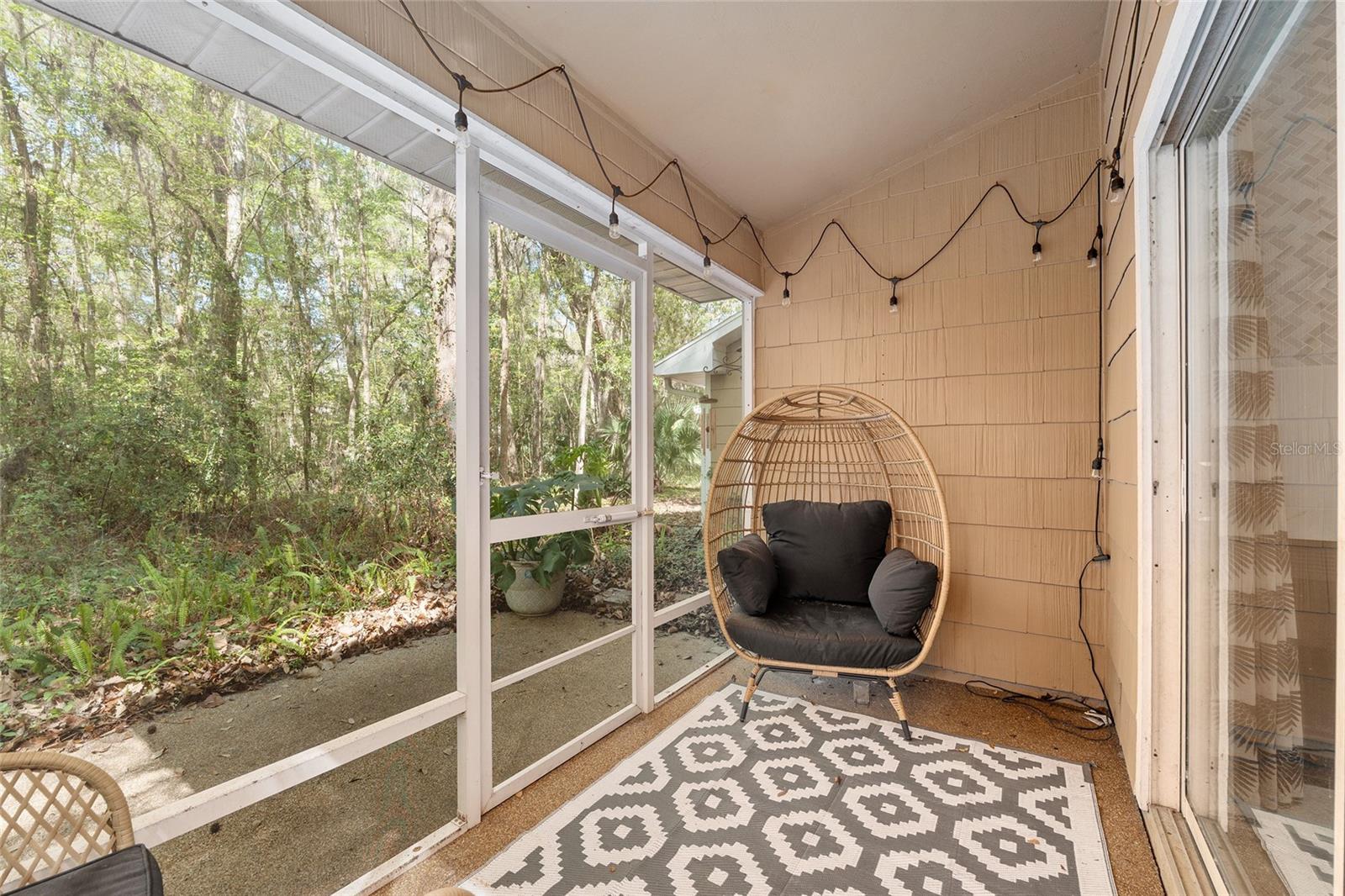 VINTAGE VIEW - Residential